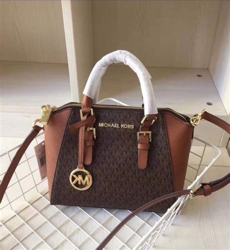 michael kors bag ciara braun acor|Ciara Medium Signature Logo Messenger Bag .